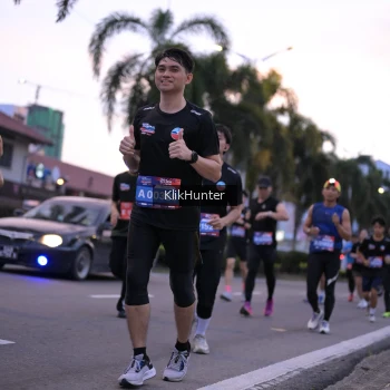 Runner Photo 3750671