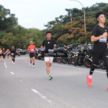 Runner Photo 3750816