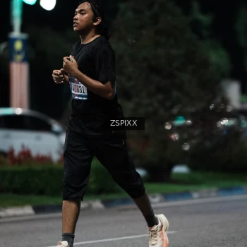 Runner Photo 3750863