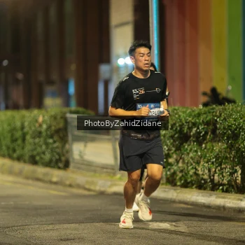 Runner Photo 3750873