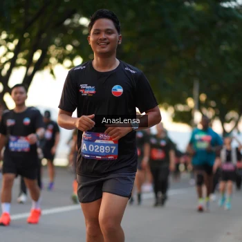 Runner Photo 3750886
