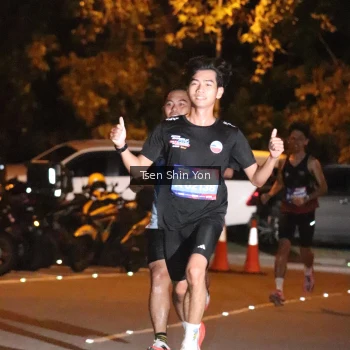 Runner Photo 3750940