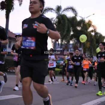 Runner Photo 3751035