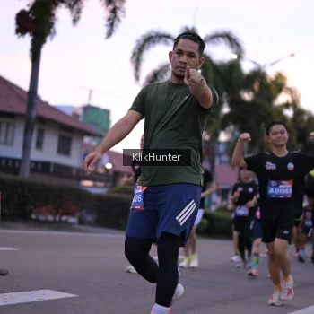 Runner Photo 3751100