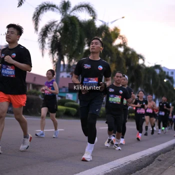 Runner Photo 3751143