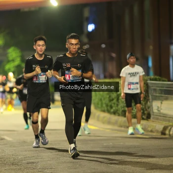 Runner Photo 3751165