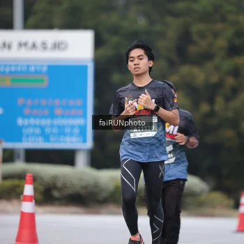 Runner Photo 3751174
