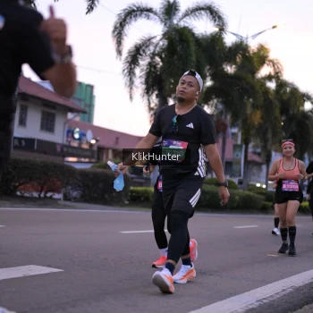 Runner Photo 3751179