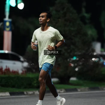Runner Photo 3751341