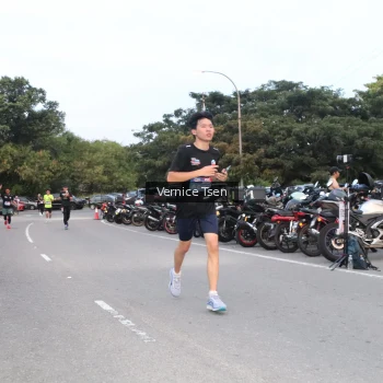 Runner Photo 3751584