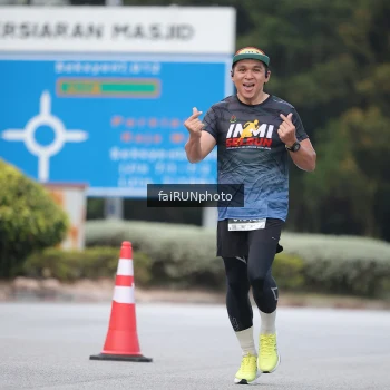Runner Photo 3751619
