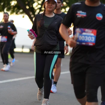 Runner Photo 3751679