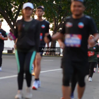 Runner Photo 3751705