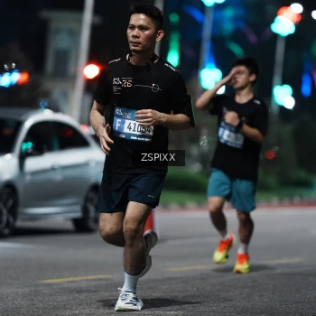 Runner Photo 3751735