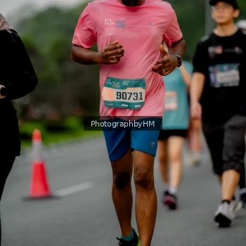 Runner Photo 3751741
