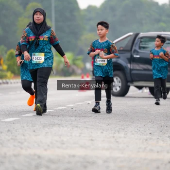 Runner Photo 3751743