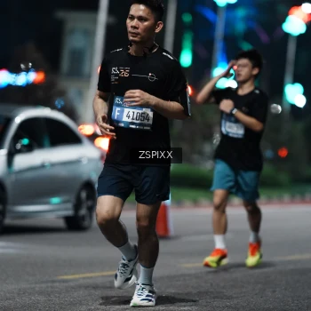 Runner Photo 3751754