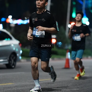Runner Photo 3751772