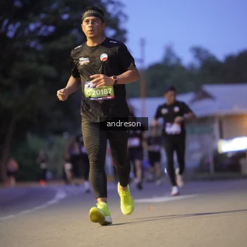 Runner Photo 3751786