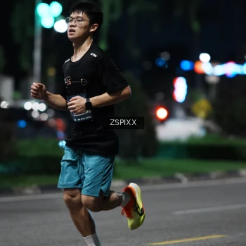 Runner Photo 3751796