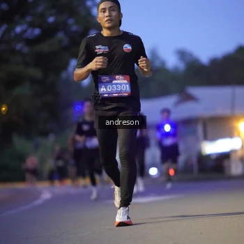Runner Photo 3751818