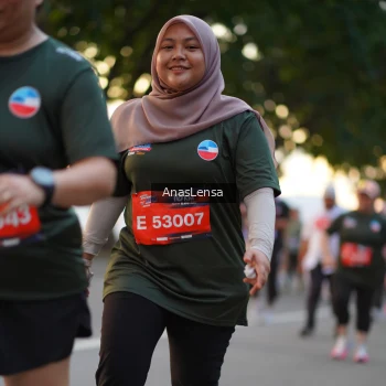 Runner Photo 3751894