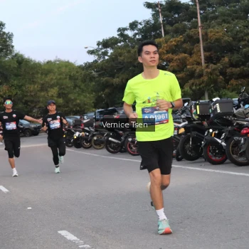 Runner Photo 3751904
