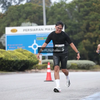 Runner Photo 3751948