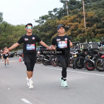 Runner Photo 3751994