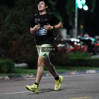 Runner Photo 3752018