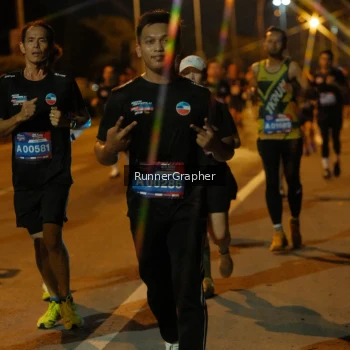 Runner Photo 3752021