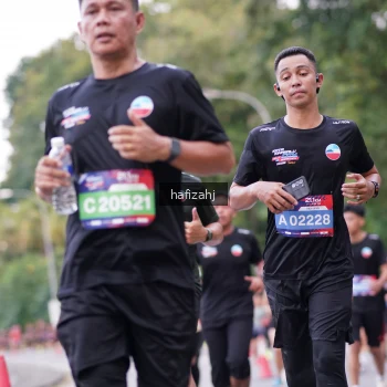 Runner Photo 3752022