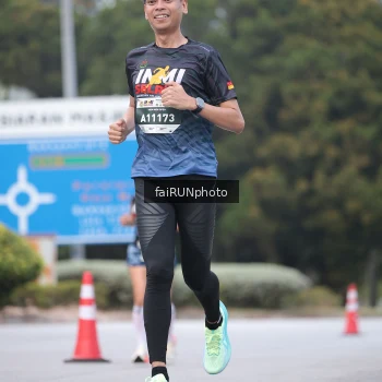 Runner Photo 3752216