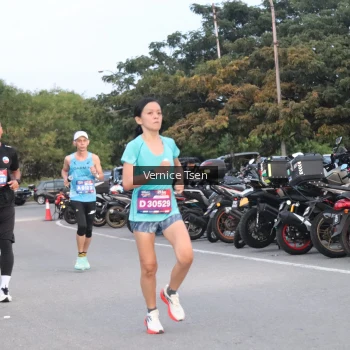 Runner Photo 3752316