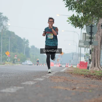 Runner Photo 3752347