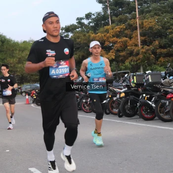 Runner Photo 3752378