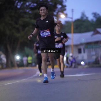 Runner Photo 3752533