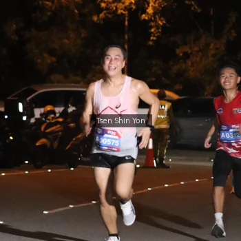 Runner Photo 3752610