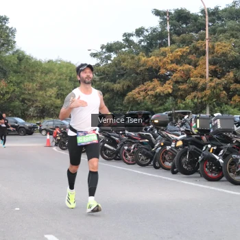 Runner Photo 3752650