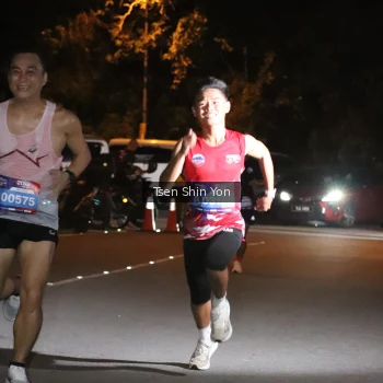 Runner Photo 3752699