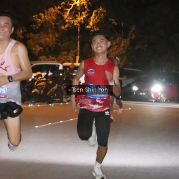 Runner Photo 3752713