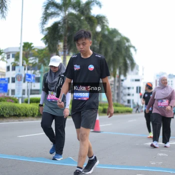 Runner Photo 3752725