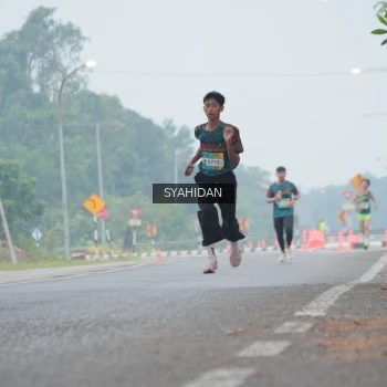 Runner Photo 3752857