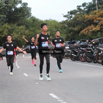Runner Photo 3752918