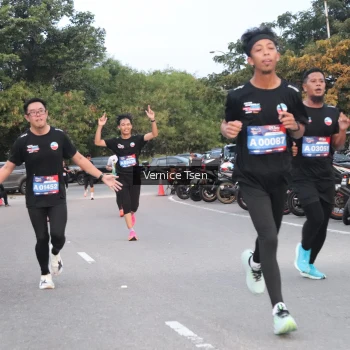 Runner Photo 3752933