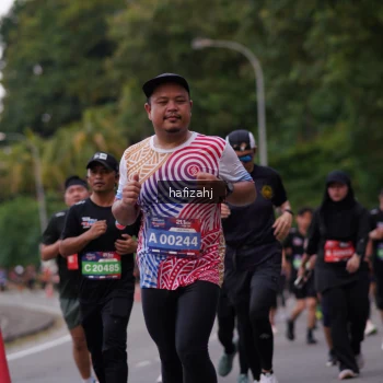 Runner Photo 3752945