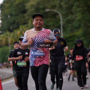 Runner Photo 3752965