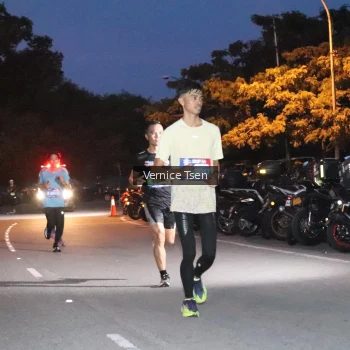 Runner Photo 3753348