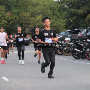 Runner Photo 3753505