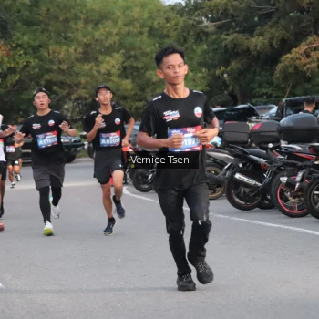 Runner Photo 3753511
